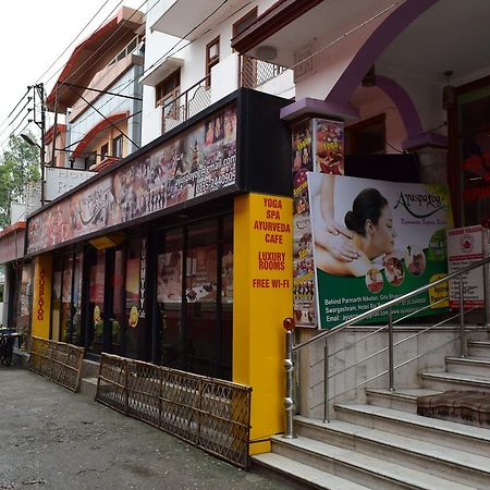 Hotel Raj Palace Rishīkesh Екстериор снимка