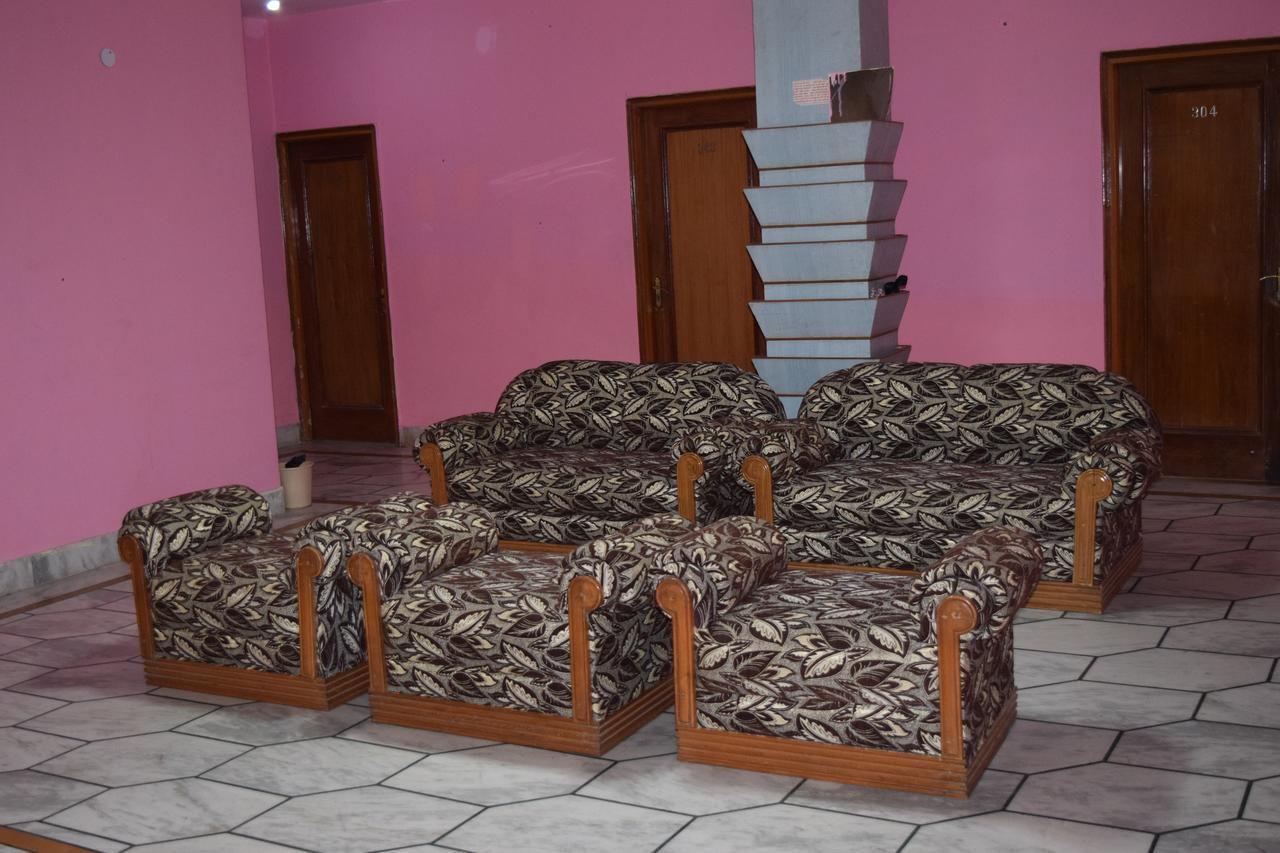 Hotel Raj Palace Rishīkesh Екстериор снимка