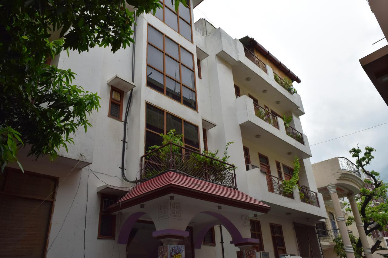 Hotel Raj Palace Rishīkesh Екстериор снимка
